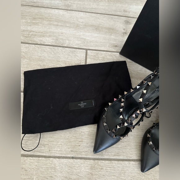 Valentino Garavani: Rockstud Leather 100mm Pumps - Picture 4 of 12